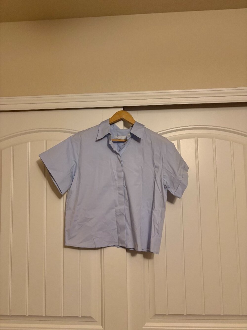 Ann Taylor Weekend Cropped Button Up Shirt Small Light Blue NWT Short Sleeve NEW